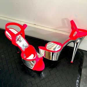 Platform heels chrome with hot pink in excellent condition